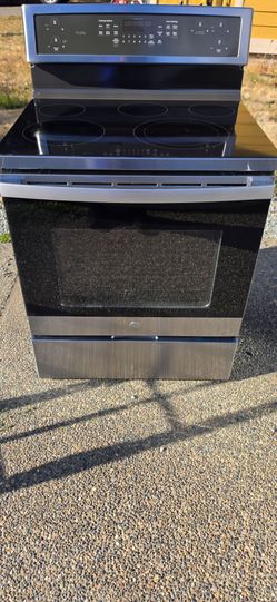 Ge Profile stove 30w touch screen and Bluetooth) I Can Help You With Free Delivery Within 10 miles distance