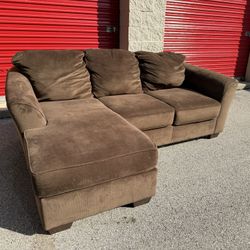 Brown Reversible Sectional Couch! ***Free CurbSide Delivery***