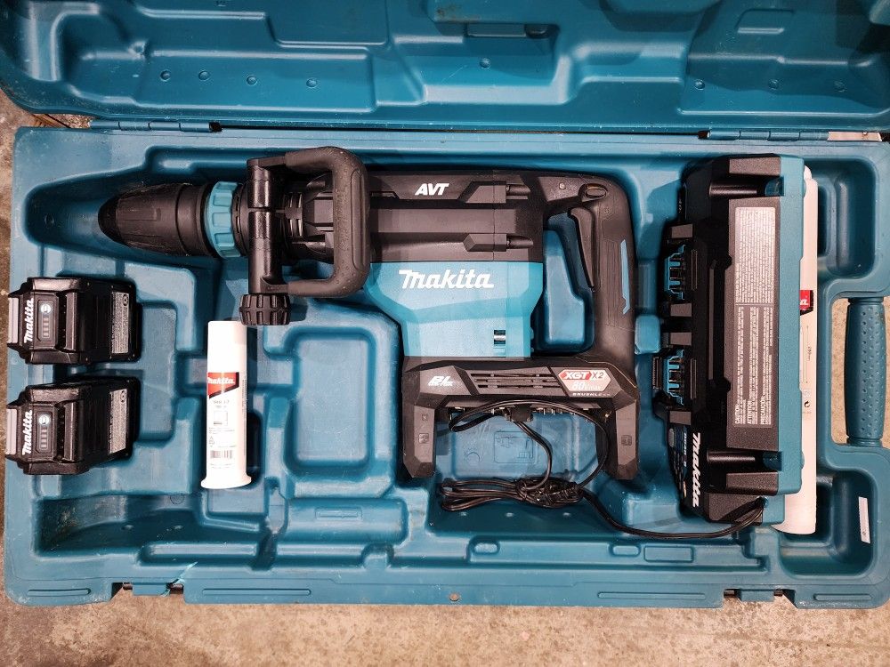 GMH02PM XGT Makita 80v Demolition Hammer