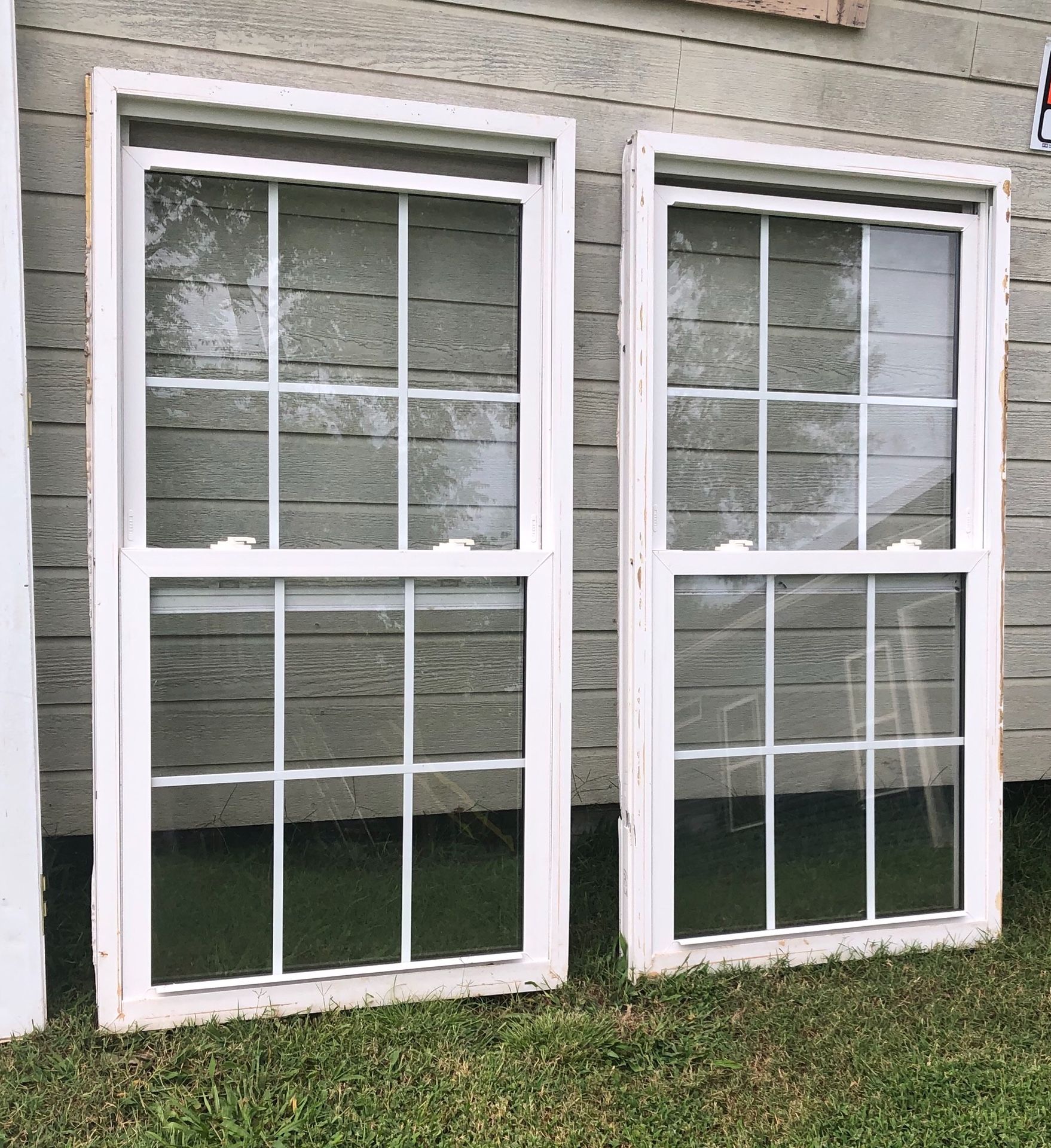 Set of 4 Vinyl house windows 32x62