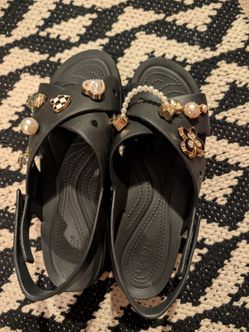 Black Crocs LiteRide Sandals with Jibbitz Charms size 10