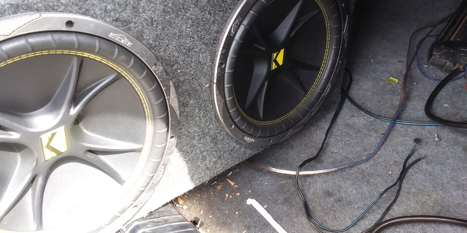 Two 12 ' Kicker Comps In Box Great Condition
