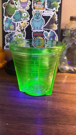 Vintage Art Deco Uranium Glass Measuring Cup, VIDRIO Products