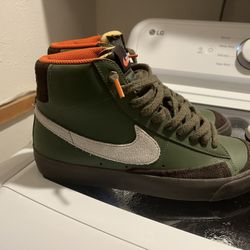 Tenis Size 10 Y 9