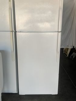 GE Refrigerator