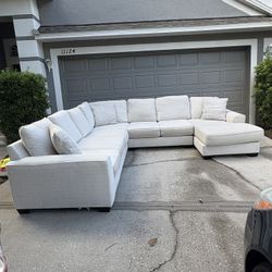 FREE DELIVERY! White Sectional