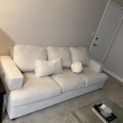 Couch (Beige)