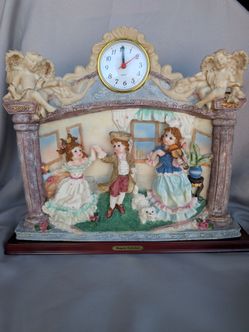 Yanglin Collection Victorian Scene Mantel Clock