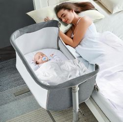 Brand New Baby Bassinet Bedside Sleeper