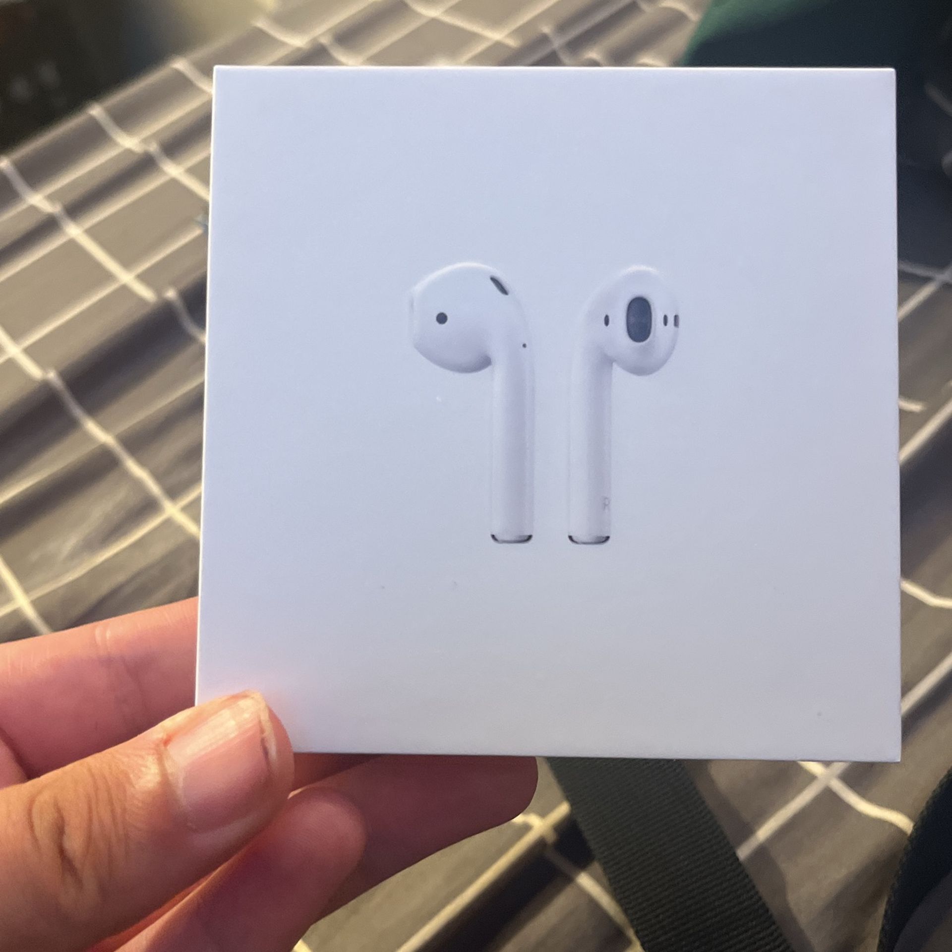 Apple AirPods (2nd Generation)