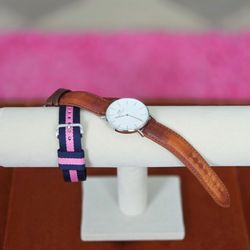 Daniel Wellington Women's Classic Durham Watch in Silver with 2 Straps!