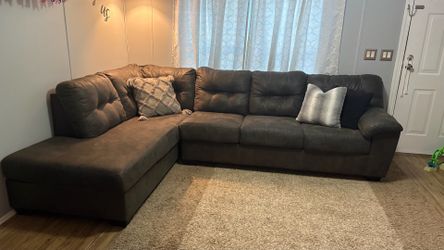 2-Piece Sofa Sectional