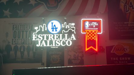 Neon lights(Estrella Jalisco,Michelob,Bud Light)