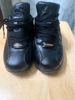 LUGZ brand women work shoes in black color,Size 7,wide toe box.Lightly used(wore twice).