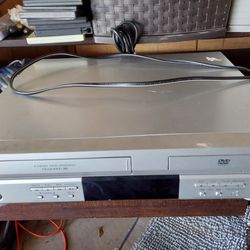 Panasonic Pv-d4733s FOR PARTS