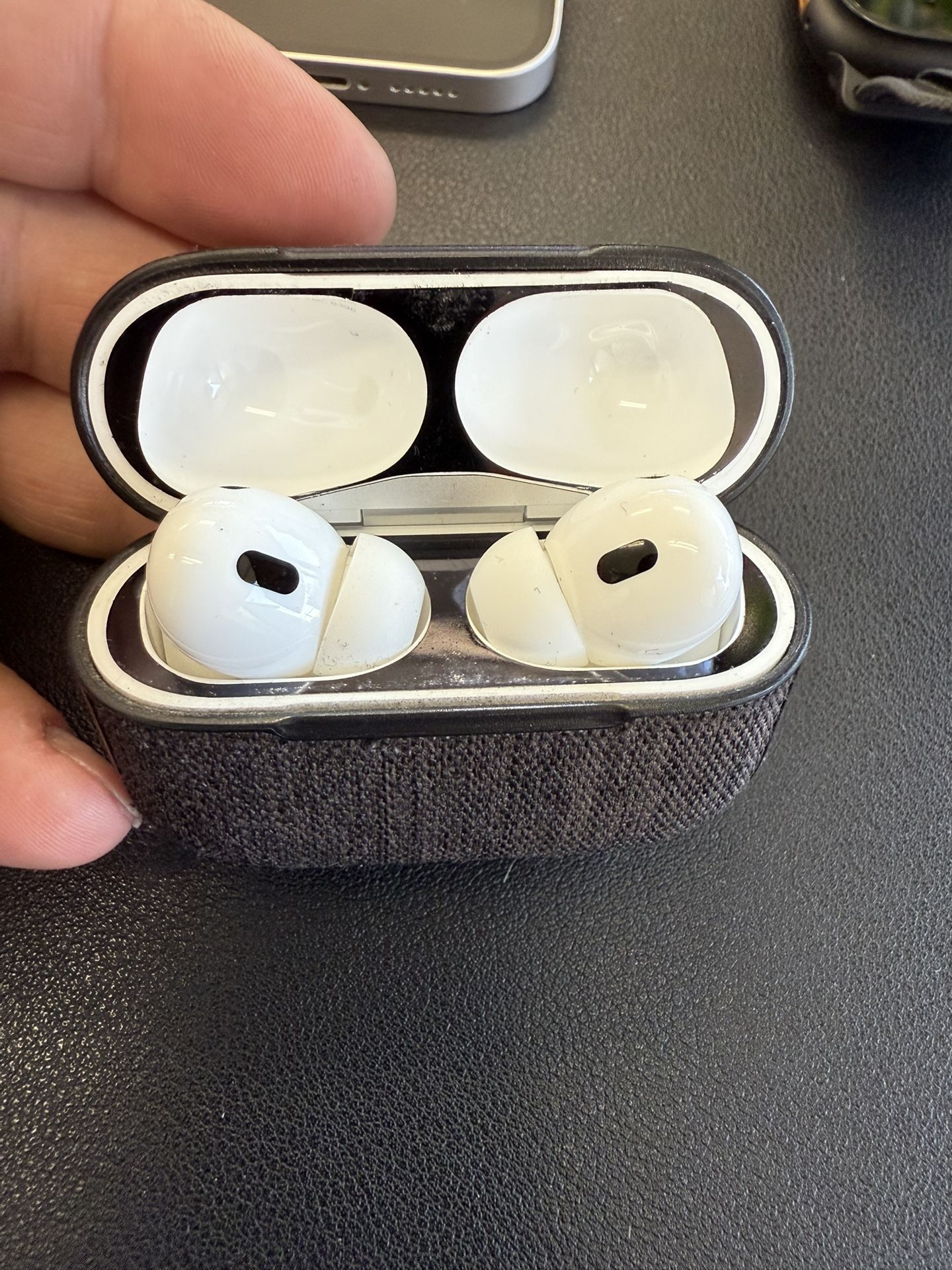 Apple AirPod Pro 2 W/case