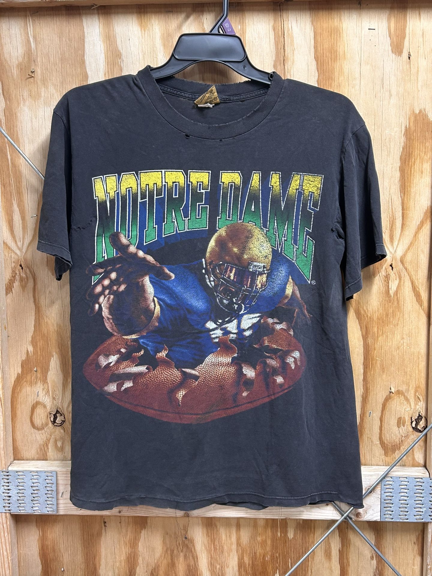 RARE Vintage’90s NCAA Notre Dame Nutmeg Breakthrough Tee