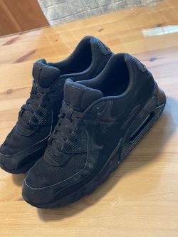 Shoes size 10