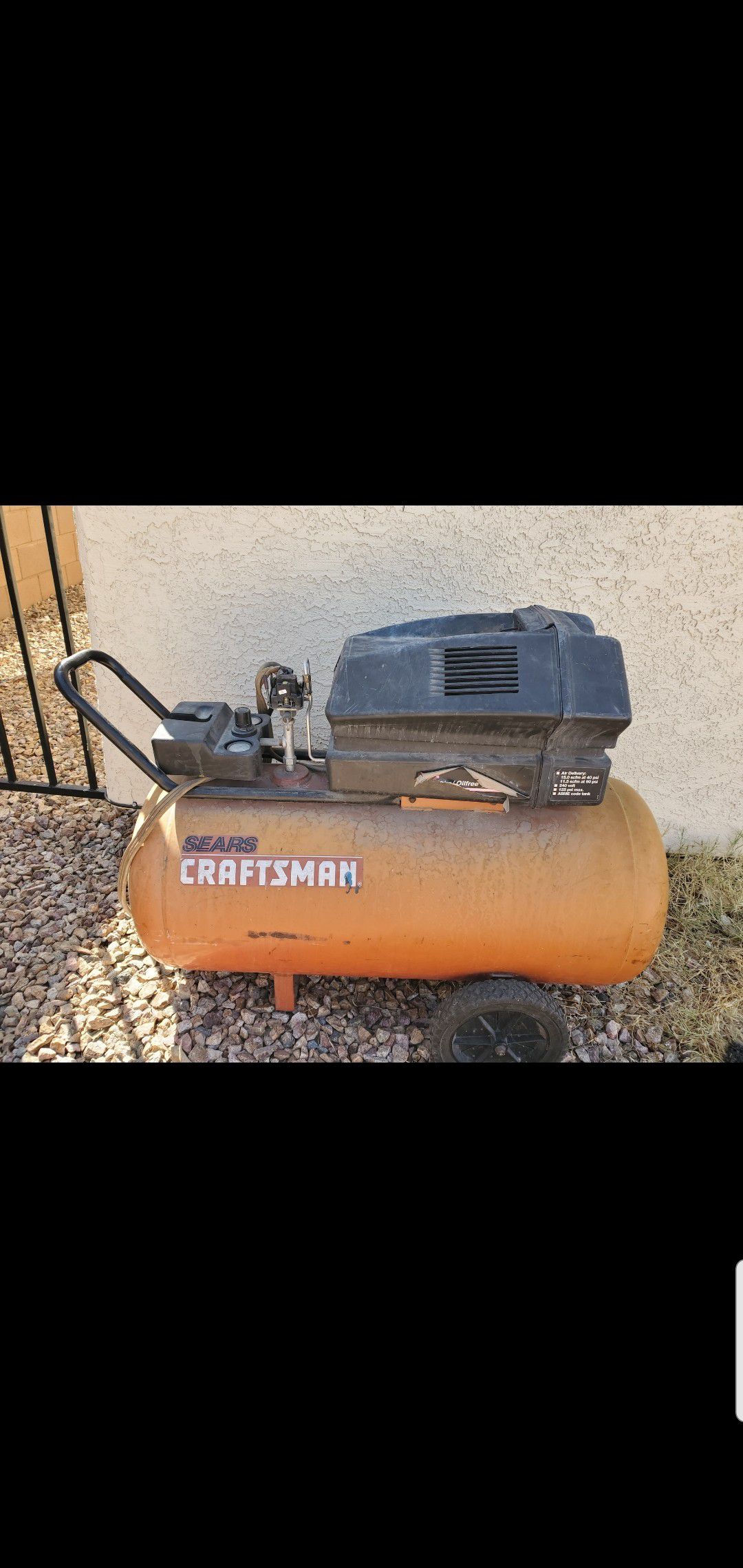 Air compressor 33 gallon works great