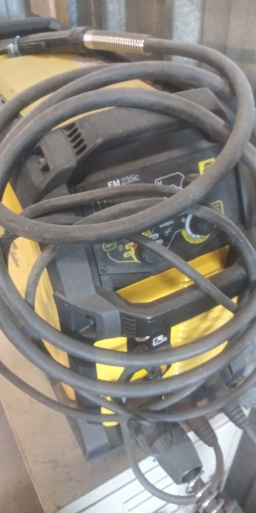 ESAB MIG WELDER