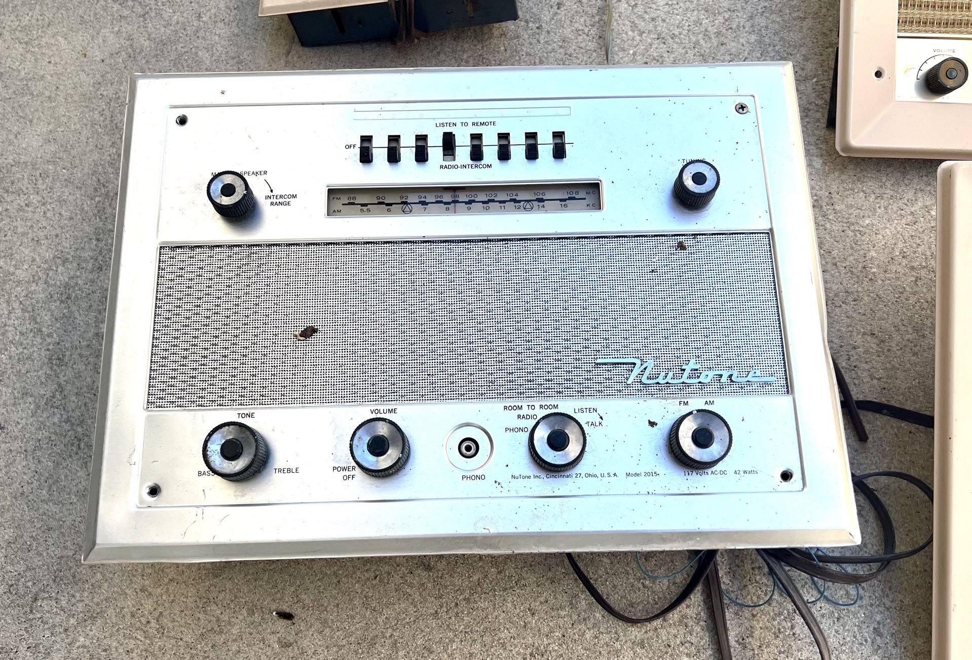 Vintage Mid Century NuTone Intercom & AM FM radio Speaker System