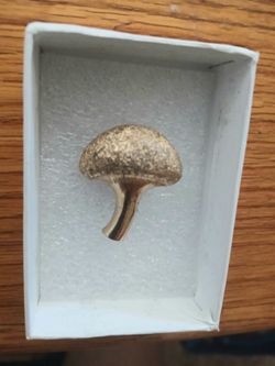 Vintage Gold Mushroom Brooch Pin
