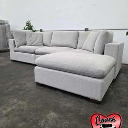 Black Friday Sale‼️ 4pc Couch With Ottoman- Free Delivery‼️