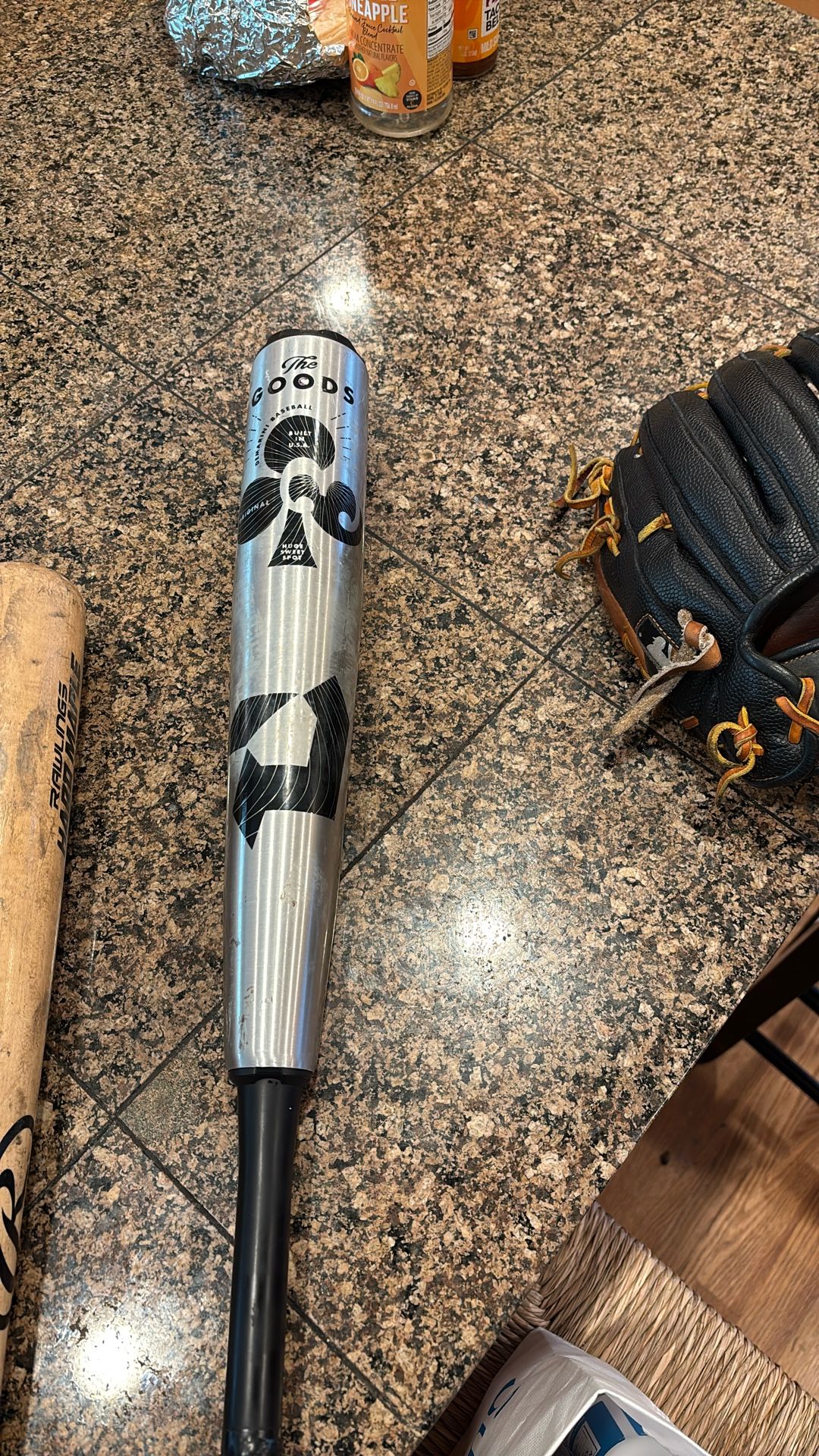 Goods 31 BBCOR Little Use. * Hot Bat See Desc.