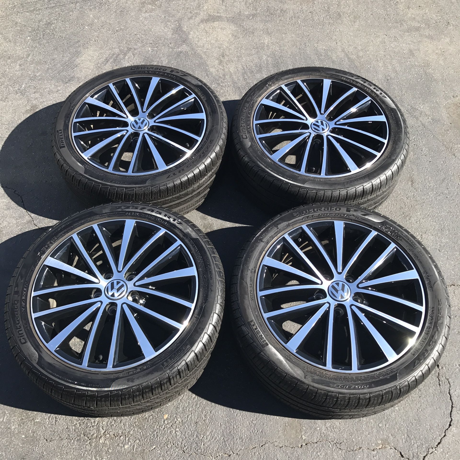 17" oem Volkswagen Jetta factory wheels 17 inch gray black rims Pirelli tires