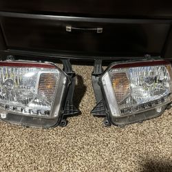 OEM  2014-2021  Toyota Tundra Headlights