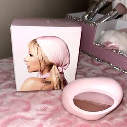 ariana grande mod blush