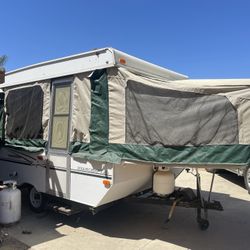 2005 2106 StarCraft Tent trailer