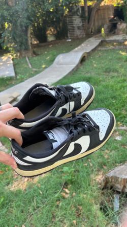Nike low dunk panda shoes