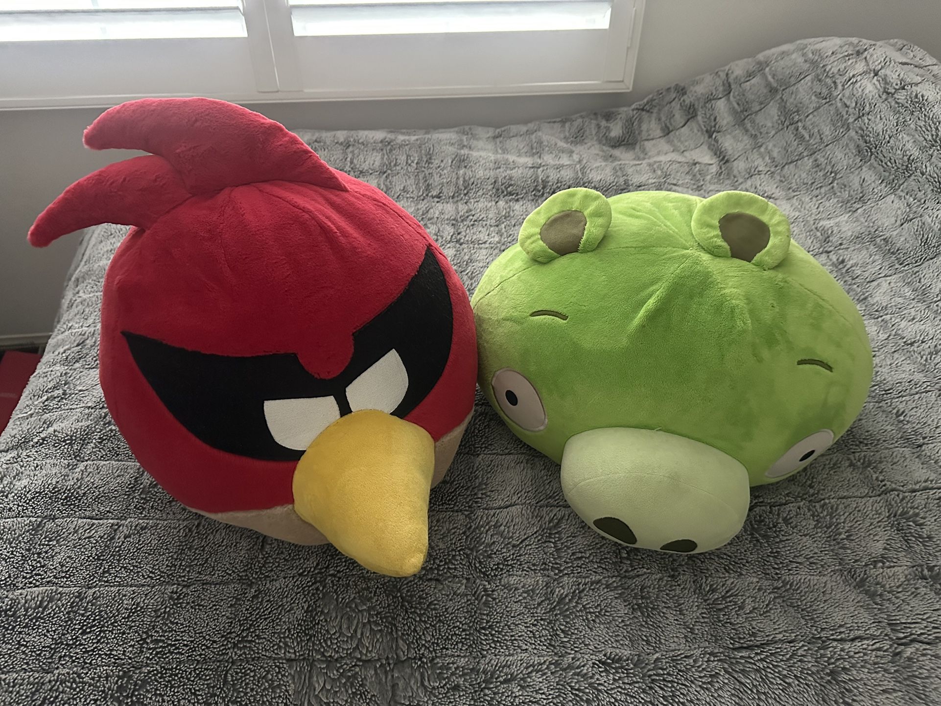 Jumbo 2012 Angry Birds 20” stuffed plushies officially licensed