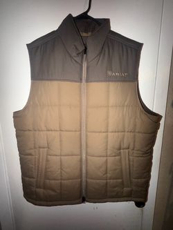 Men Ariat Vest