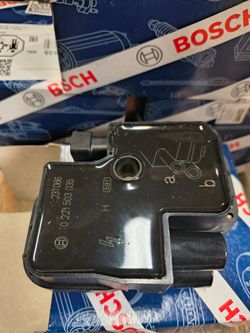 Ignition Coil for 2004 Mercedes Benz. SL55 AMG