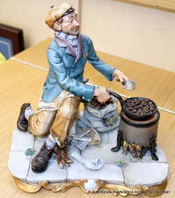 D.Bonalberti Works Of Art Hand Figurine Chestnut Vendor Italy N418 Vintage Rare