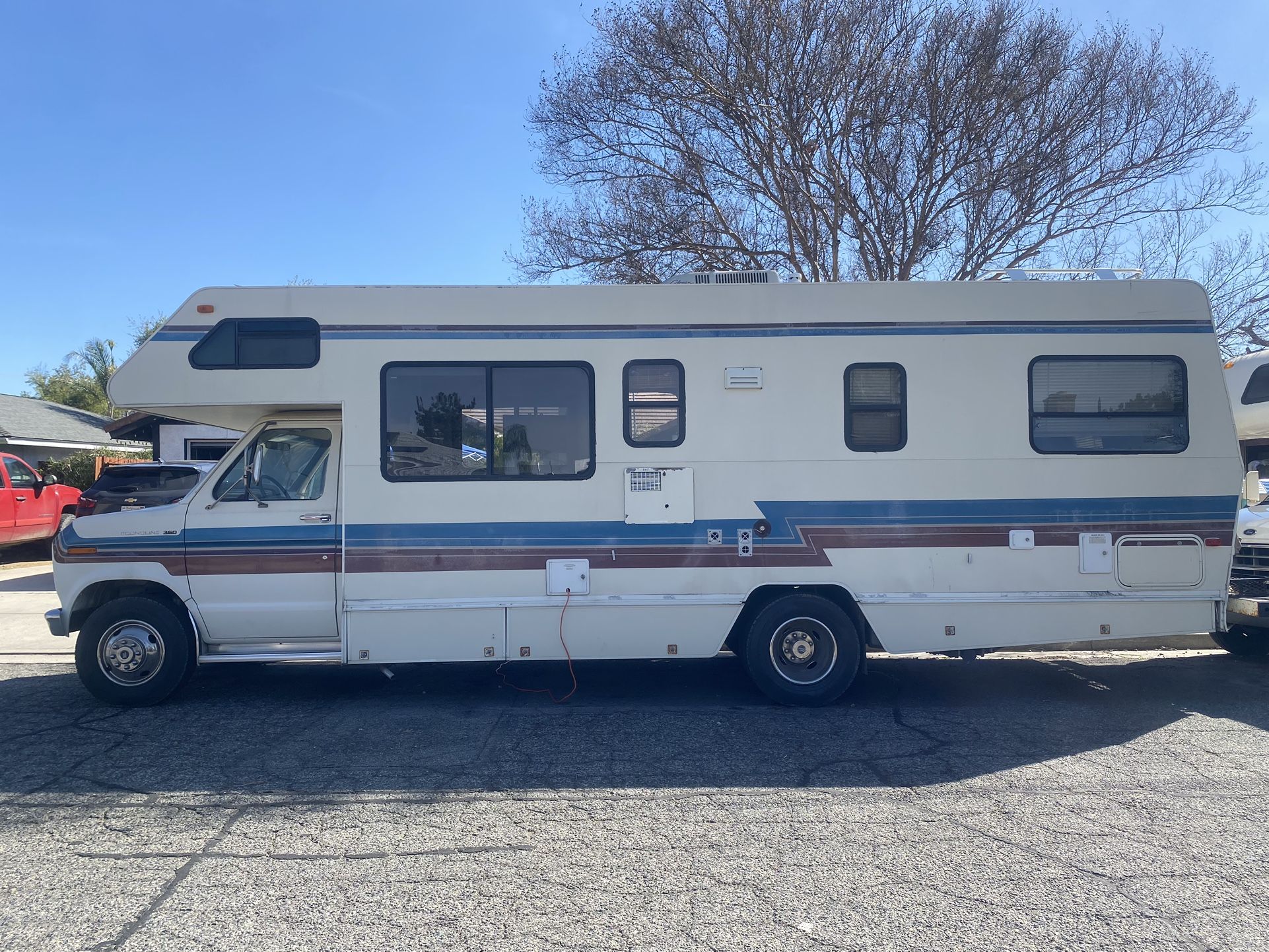 1990 Ford Winnebago