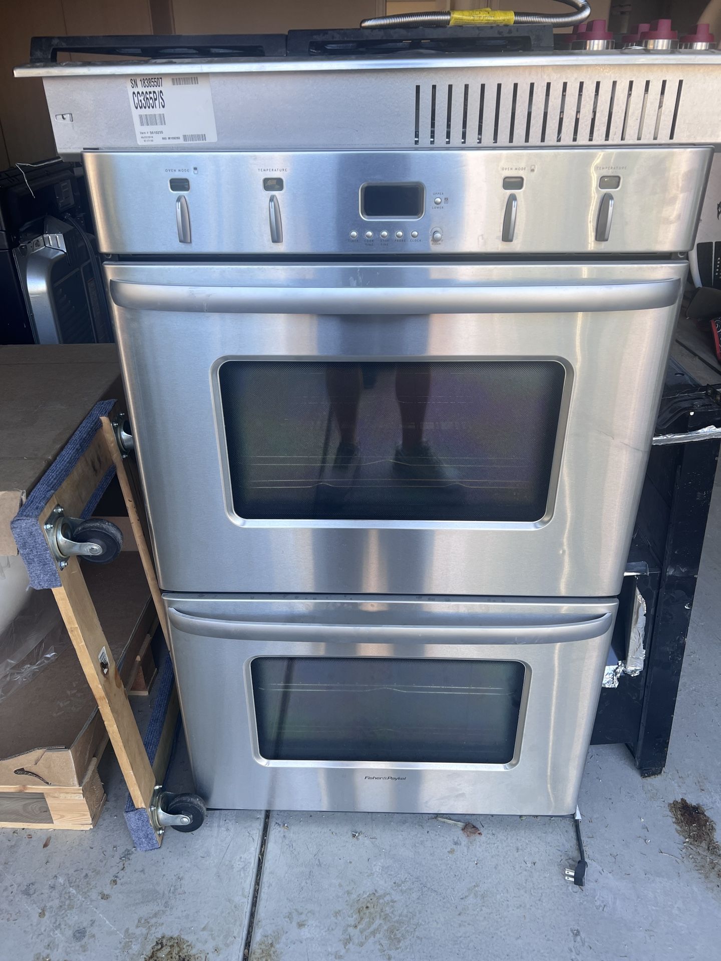 Fisher Paykel Double Oven, Exhaust And Wolf Gas Cook Top