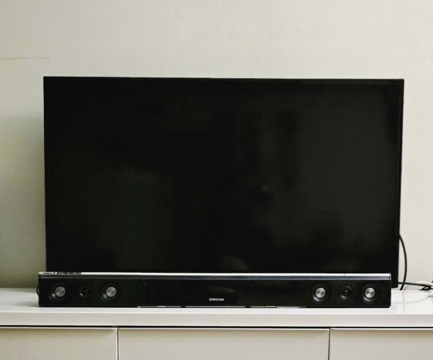 Samsung 50" LED HD Smart TV w/ Home Theater