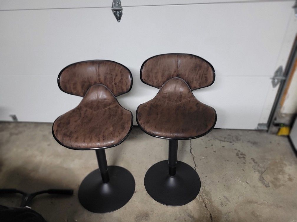 Bar Stools On The Low Obo