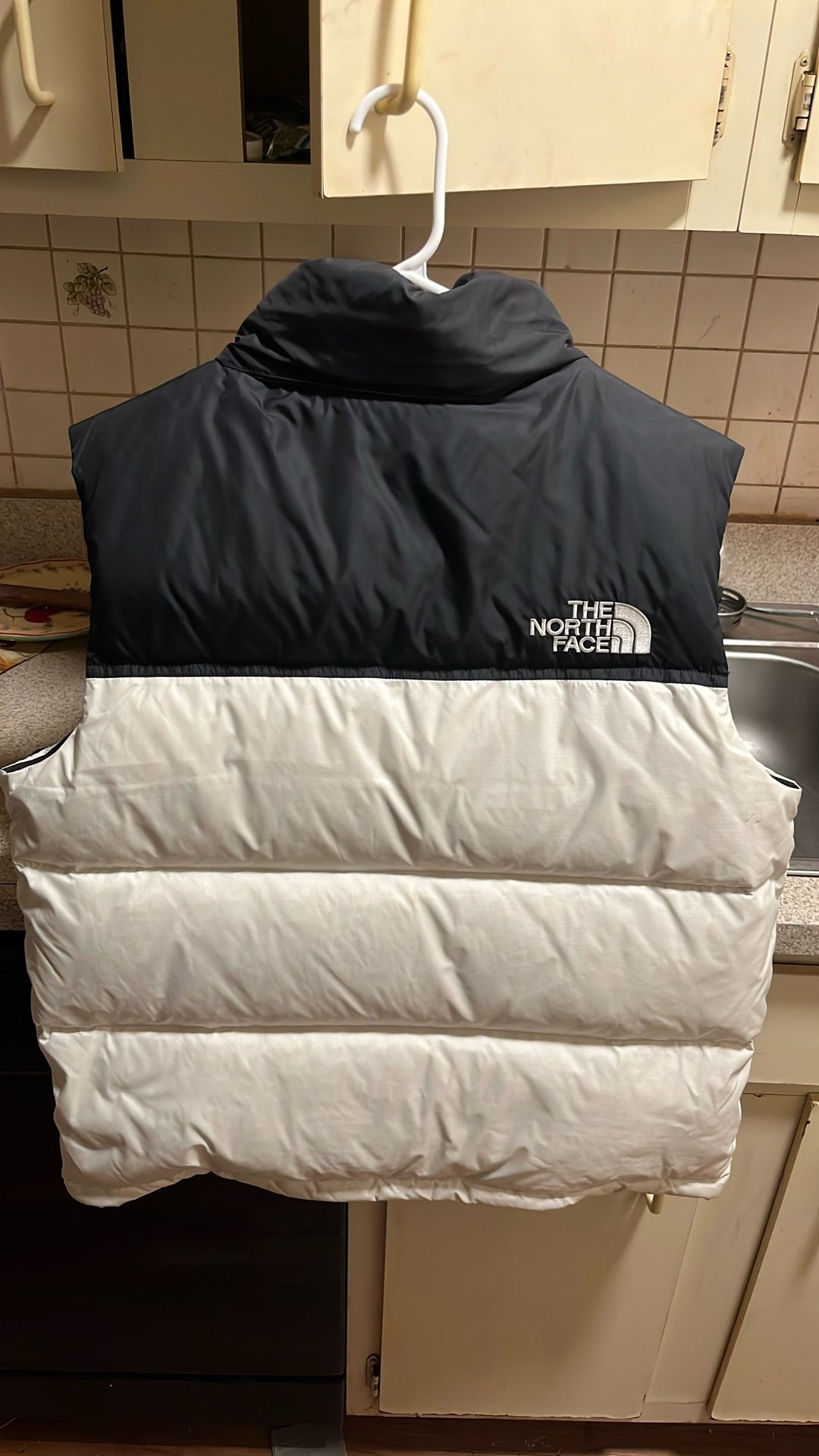 North face Bubble Vest Women’s Large Fits Men’s Medium