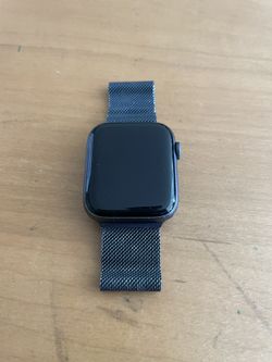 Apple Watch 4 44mm (Not Charging)