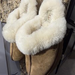 Womans uggs size 10