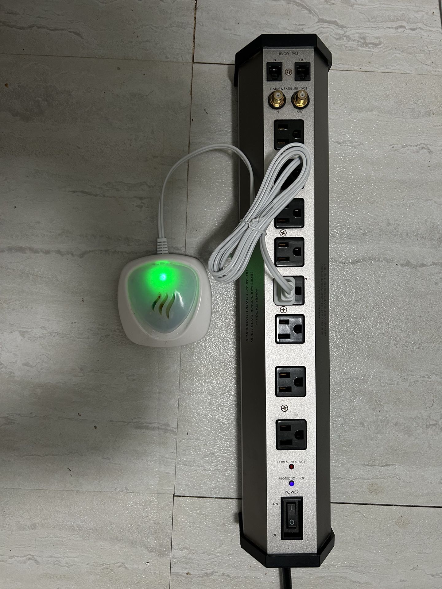 Furman Power Conditioner And Protector