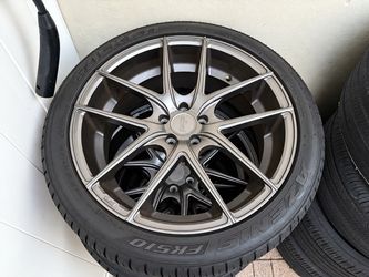 Awesome niche 20 inch rims with very nice tires 5 lugs