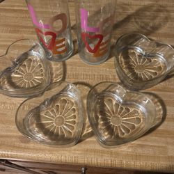 Valentines Day 4 Glass Hearts 2 Vases 