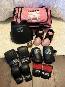 TIGEAR Youth Kickboxing Gear Bundle w/ Schulmann Bag