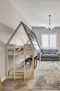 Farmhouse bunk bed with mattress