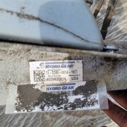 ((Rearend Hydro  Husqvarna)) Mower